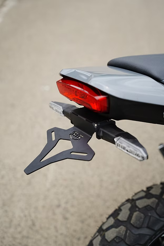 M15 Tail Tidy + Rear Sign Lamp Bracket Kawasaki KLE 500 26-