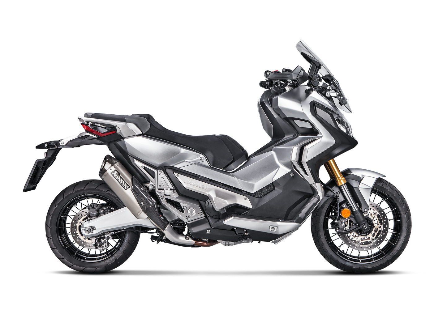 AKRAPOVIC Exhaust Honda X ADV 750 Slip On