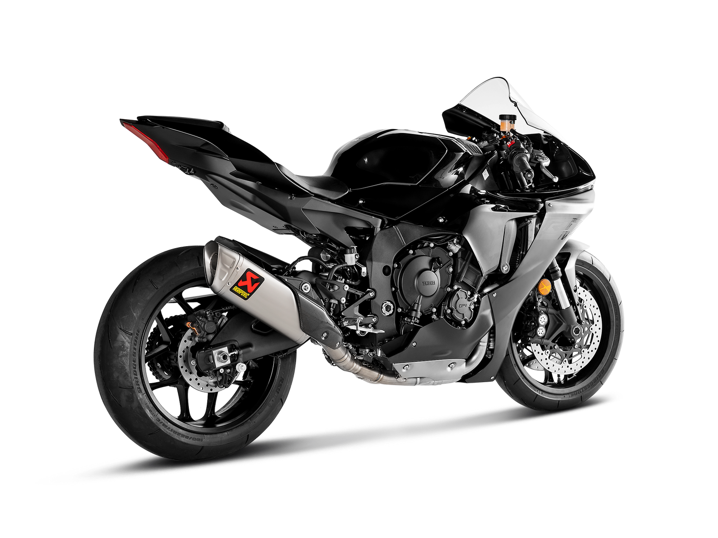 AKRAPOVIC Exhaust Yamaha R1 Evolution Line