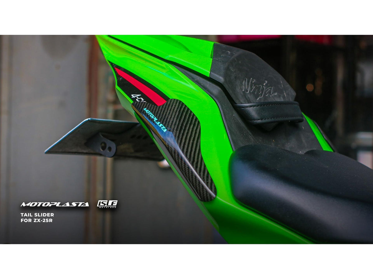 MOTOPLASTA Tail Slider Pelindung Body Belakang Carbon Kawasaki ZX25R, ZX25RR, ZX4RR Karbon