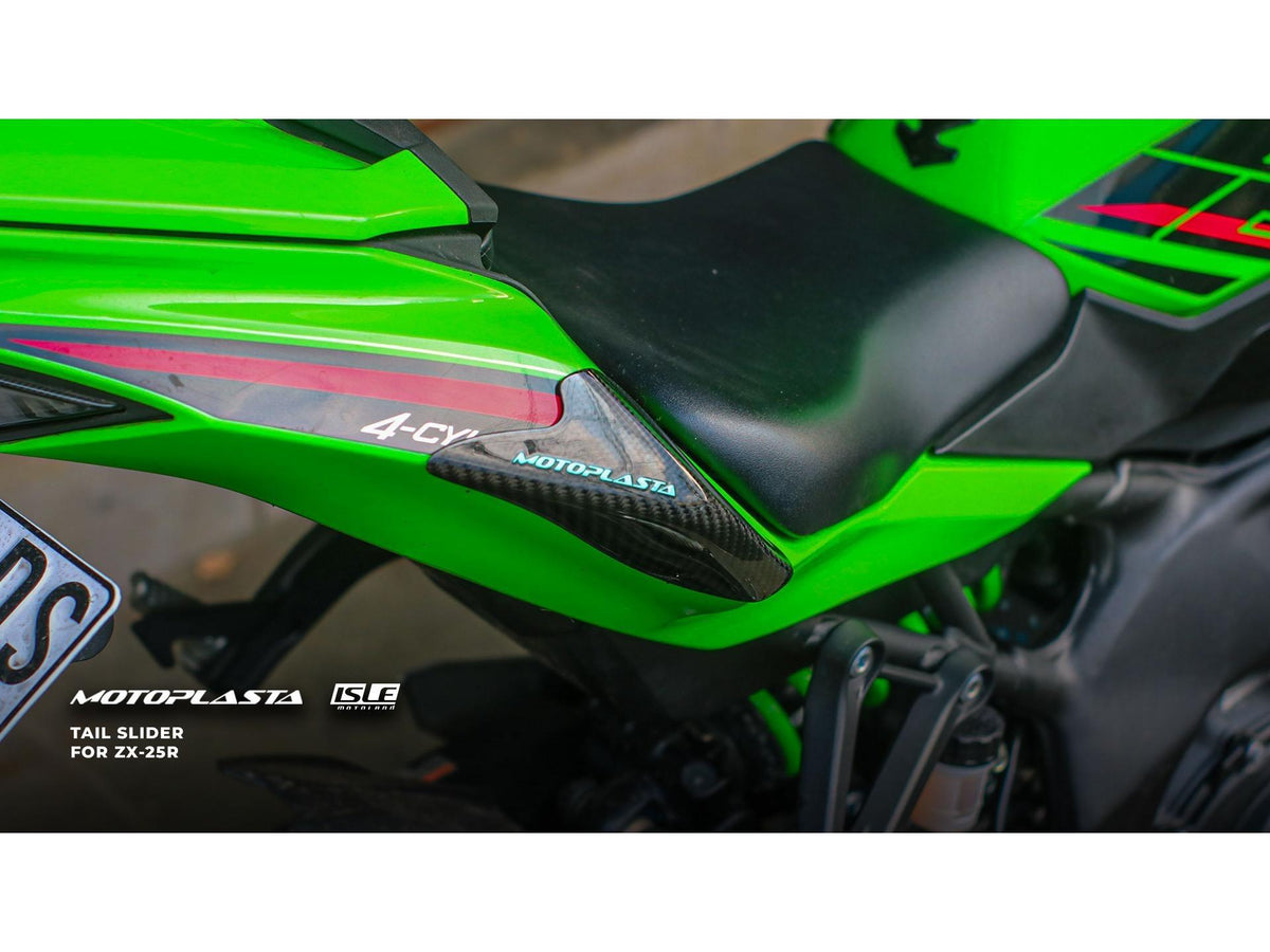 MOTOPLASTA Tail Slider Pelindung Body Belakang Carbon Kawasaki ZX25R, ZX25RR, ZX4RR Karbon