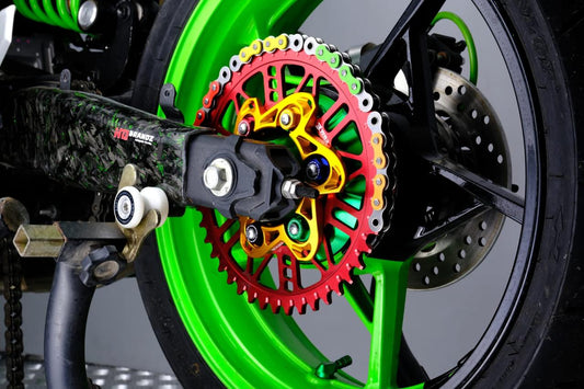 WR3 Cover Sprocket Flange Gear Belakang – Kawasaki ZX25R / Ninja 150RR / R / SS / ZX636 / Z800 / Z900 / ER6 / Honda CBR 250RR / Yamaha R25 / MT25 / RX King / Yamaha R1 / R6