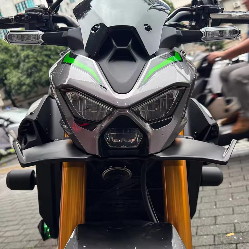 MOTOPLASTA Winglet Spoiler Kawasaki Z900 SE 2025 Samping Depan